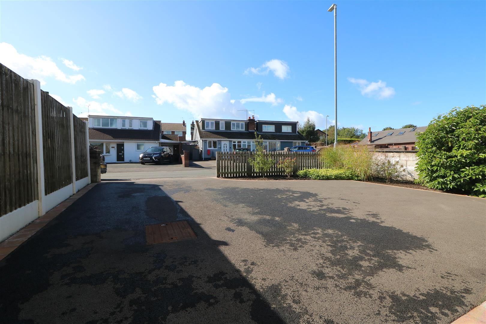 Moss Park Avenue, Werrington, Stoke-On-Trent